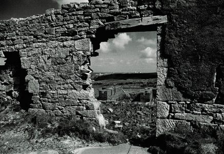 Levant Mine 2 - Cornish Mine Images - History in Black and White